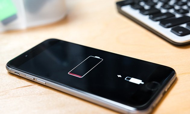 Włącz tryb niskiego zużycia energii, aby rozwiązać problem: Dlaczego bateria mojego iPhone'a wyczerpuje się tak szybko, wszystko nagle