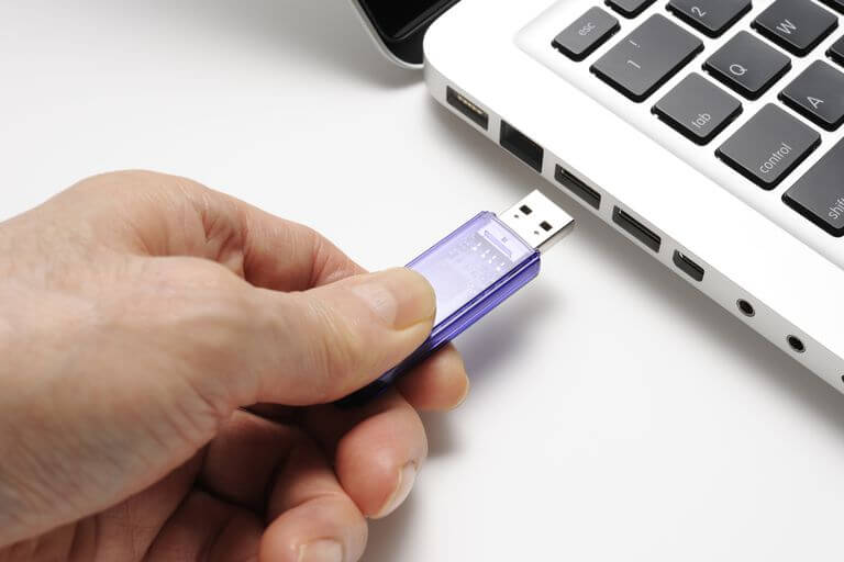 Jak sformatować dysk Flash Mac